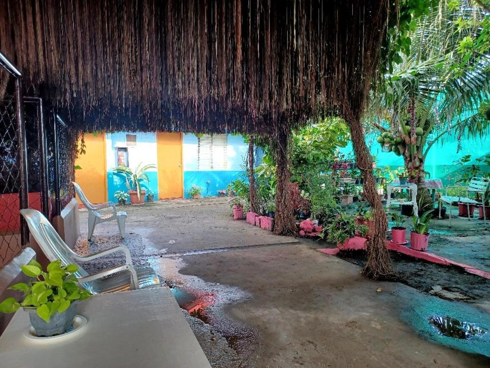 Pete'S Inn Roxas City Kültér fotó
